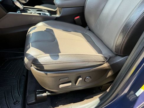 Used 2020 Hyundai Santa Fe Limited w/ Cargo Package FWD image 23