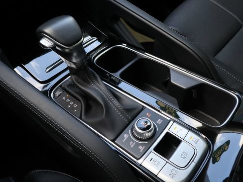 Used 2022 Kia Telluride SX w/ Nightfall Edition Package AWD/4WD image 19