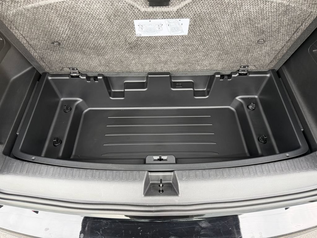Used 2026 Buick Enclave Sport Touring AWD/4WD image 13