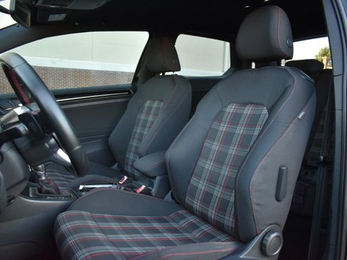 Used 2015 Volkswagen GTI S image 25