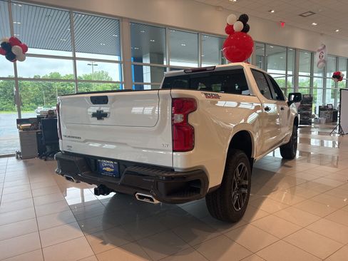 New 2026 Chevrolet Silverado 1500 LT Trail Boss w/ LT Trail Boss Premium Package AWD/4WD image 4