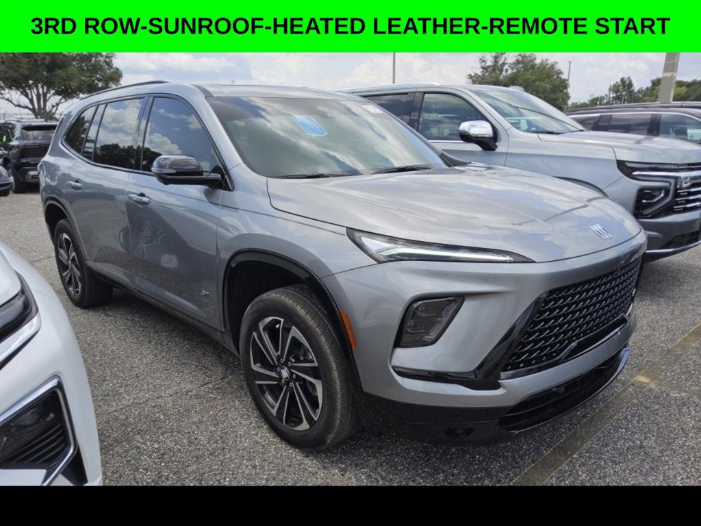 Used 2026 Buick Enclave Sport Touring w/ Power Package FWD image 1