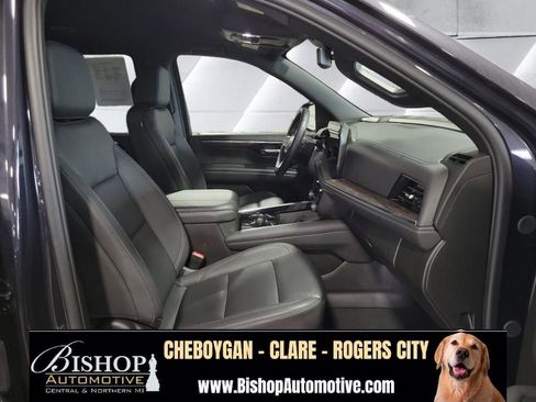 Used 2025 Chevrolet Tahoe Z71 AWD/4WD image 27
