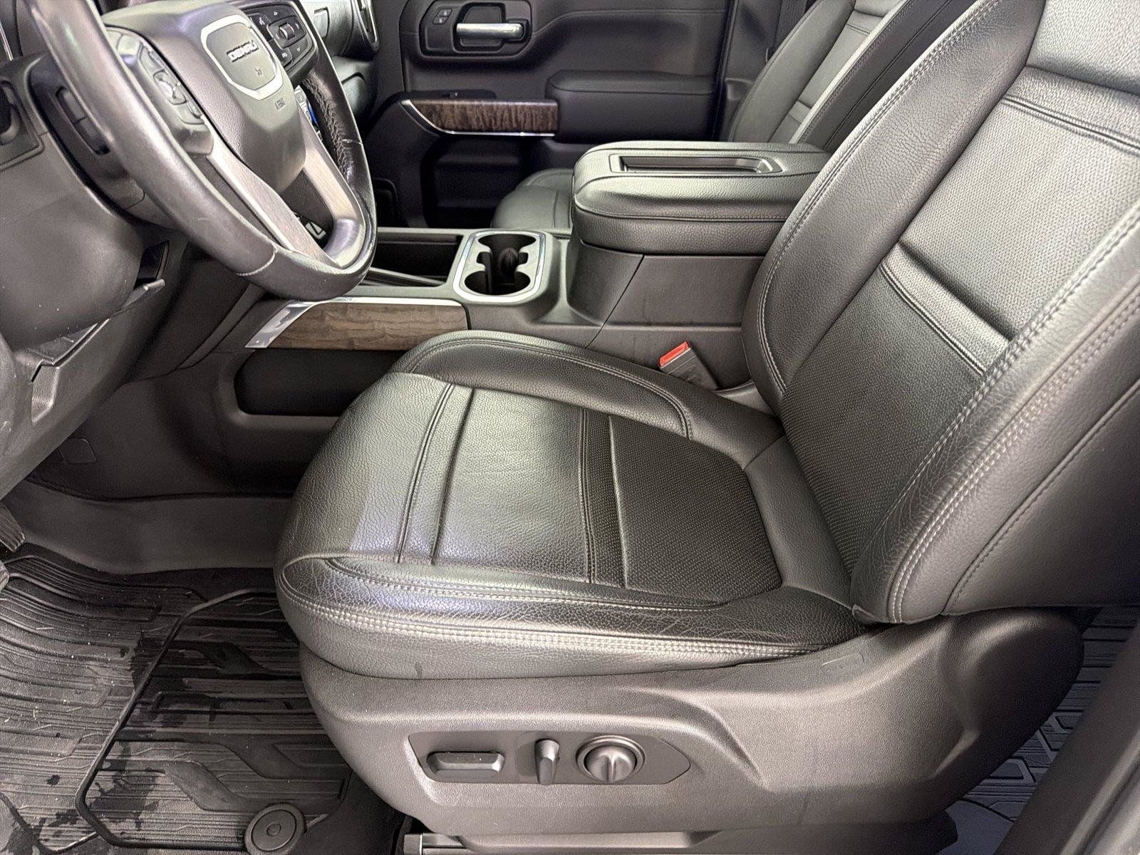 Used 2020 GMC Sierra 2500 Denali w/ Denali Ultimate Package AWD/4WD image 7