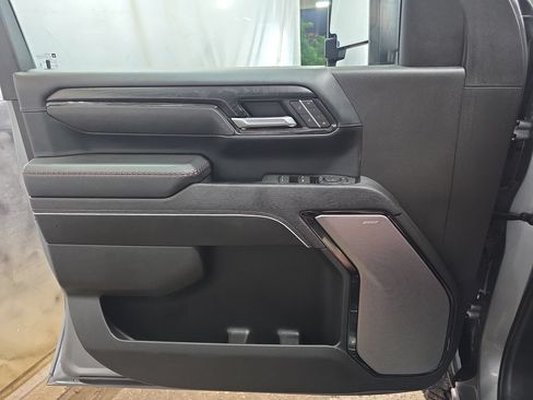 Used 2025 GMC Sierra 2500 AT4X AWD/4WD image 25
