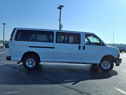 Used 2024 Chevrolet Express 3500 LT w/ LT Preferred Equipment Group image 26
