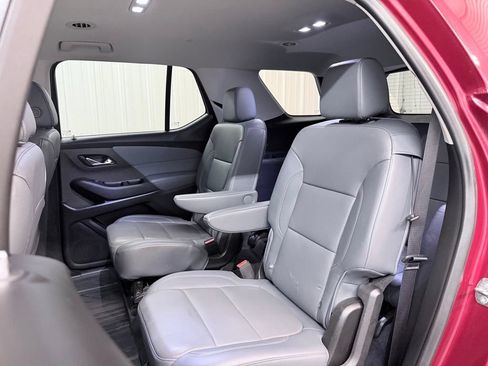 Used 2019 Chevrolet Traverse Premier w/ Driver Confidence II Package FWD image 32