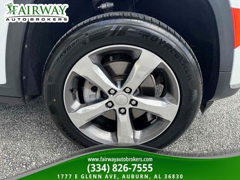 Used 2022 Jeep Grand Cherokee L Limited RWD image 37