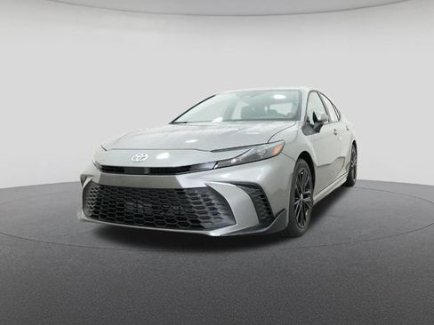 New 2026 Toyota Camry SE image 32
