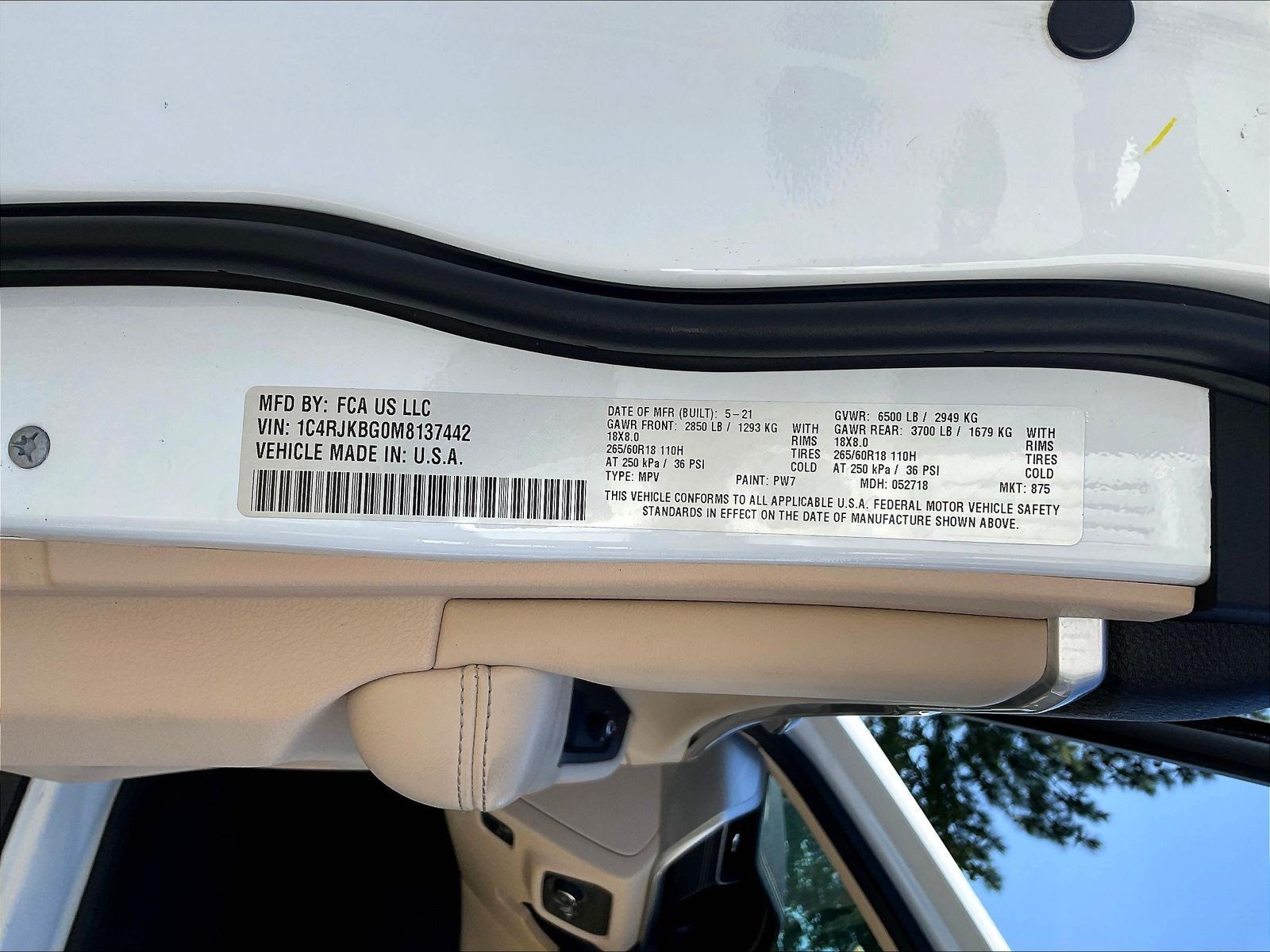 Used 2021 Jeep Grand Cherokee L Limited AWD/4WD image 18