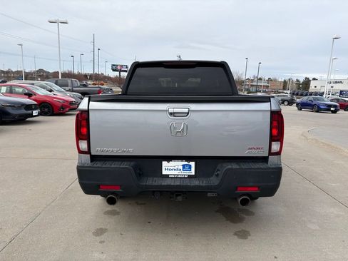 Used 2021 Honda Ridgeline Sport image 6