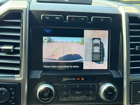 Used 2019 Ford F150 Platinum w/ Equipment Group 701A Luxury AWD/4WD image 9