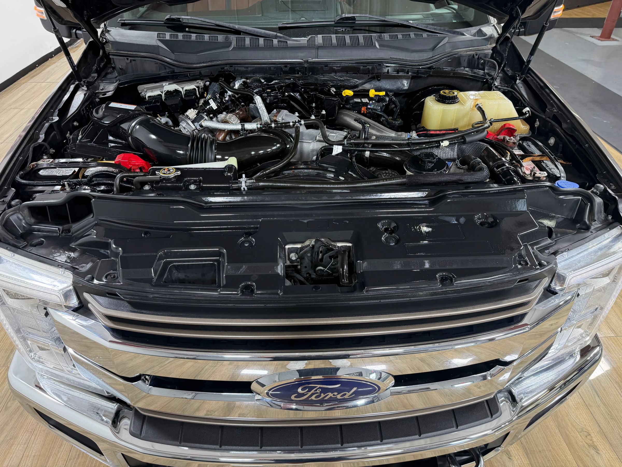 Used 2019 Ford F250 King Ranch w/ King Ranch Ultimate Package AWD/4WD image 11