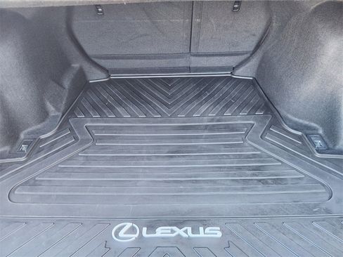 Used 2023 Lexus IS 350 F Sport image 34