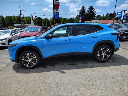 Certified 2024 Chevrolet Trax RS w/ Driver Confidence Package FWD image 8