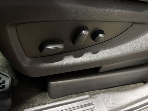 Used 2018 Chevrolet Silverado 1500 LT w/ LT Eassist Package image 21