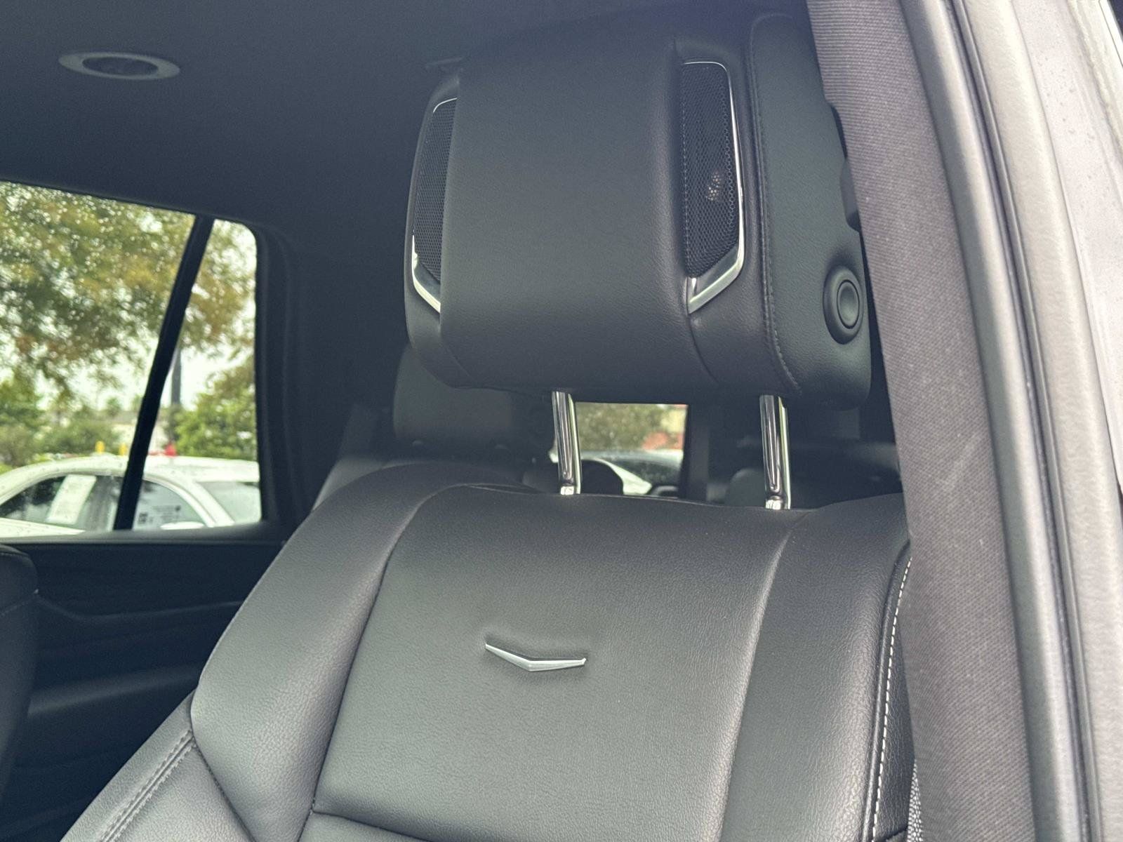 Used 2023 Cadillac Escalade Luxury RWD image 13