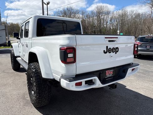 Used 2021 Jeep Gladiator Overland image 9