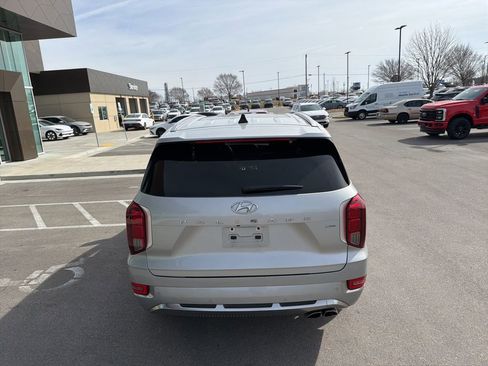 Used 2022 Hyundai Palisade Calligraphy image 9