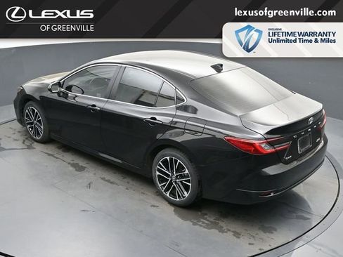 Used 2025 Toyota Camry XLE FWD image 42