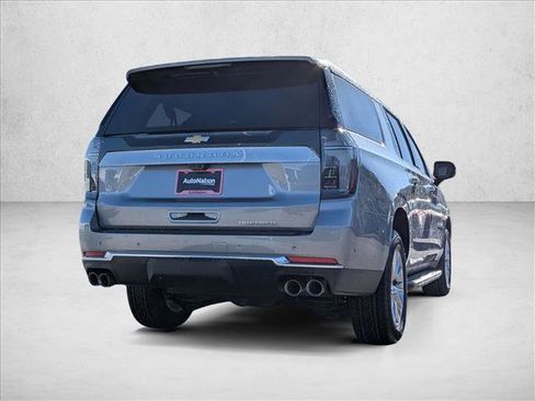 New 2026 Chevrolet Suburban Premier image 5