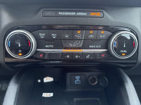 Used 2022 Ford Escape SE w/ Convenience Package AWD/4WD image 6