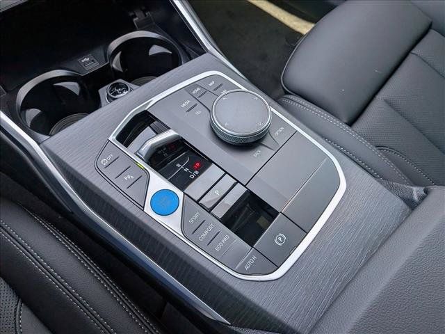 Used 2026 BMW i4 xDrive40i w/ Premium Package AWD/4WD image 15