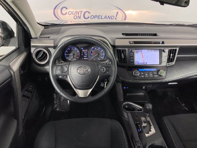 Used 2016 Toyota RAV4 XLE AWD/4WD image 17