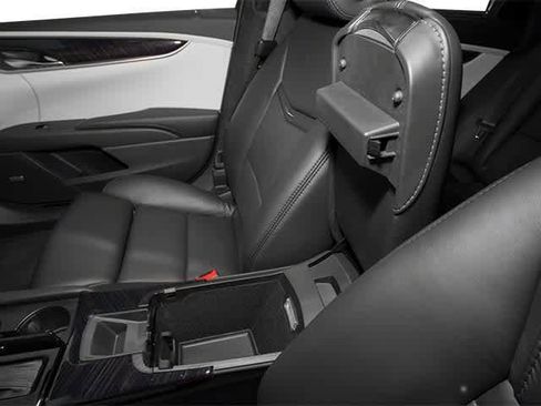 Used 2013 Cadillac XTS Luxury w/ Driver Awareness Package image 17