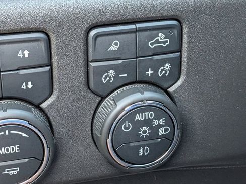 Used 2023 Chevrolet Silverado 1500 LT Trail Boss w/ LT Trail Boss Premium Package image 30