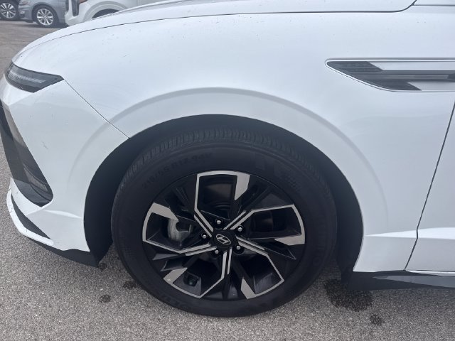 Used 2025 Hyundai Sonata SEL FWD image 10