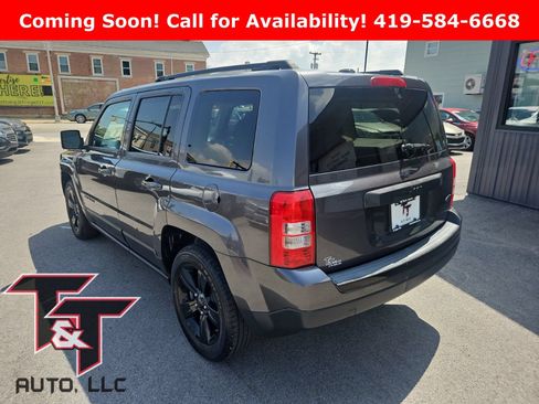Used 2014 Jeep Patriot Sport w/ Power Value Group FWD image 4