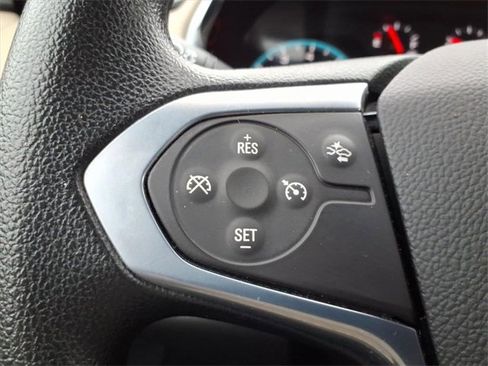 Used 2022 Chevrolet Traverse LS image 22