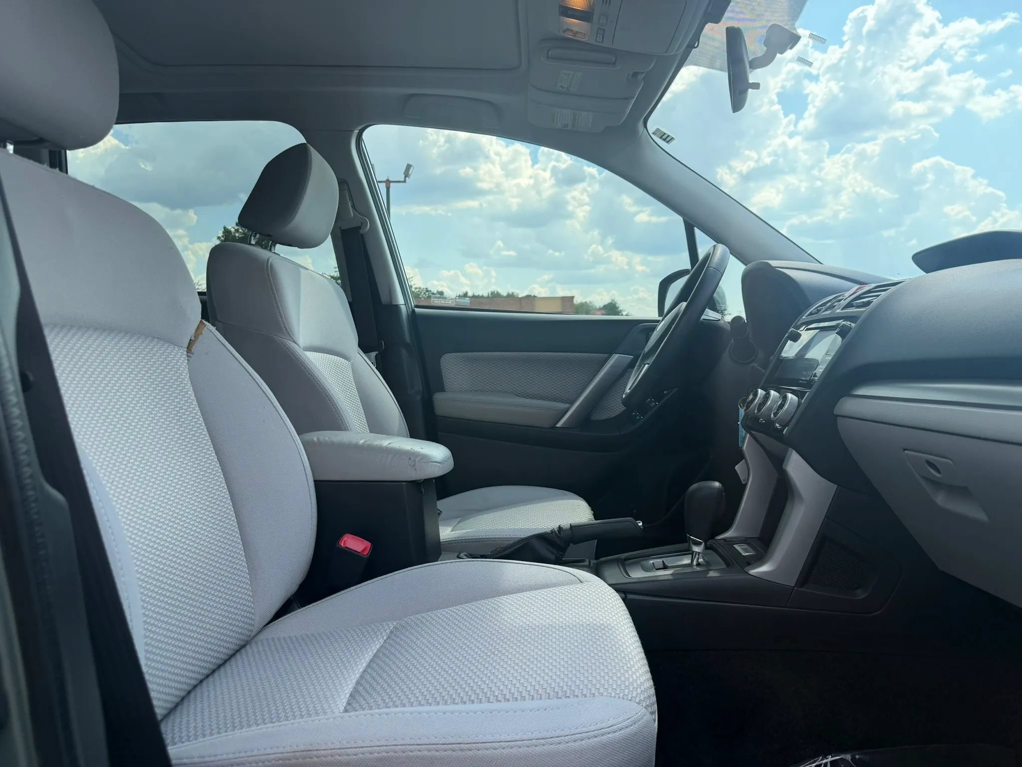 Used 2018 Subaru Forester 2.5i Premium w/ All-Weather Package AWD/4WD image 25
