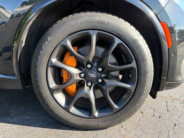 Used 2023 Dodge Durango R/T w/ Hemi Orange Plus Package AWD/4WD image 18