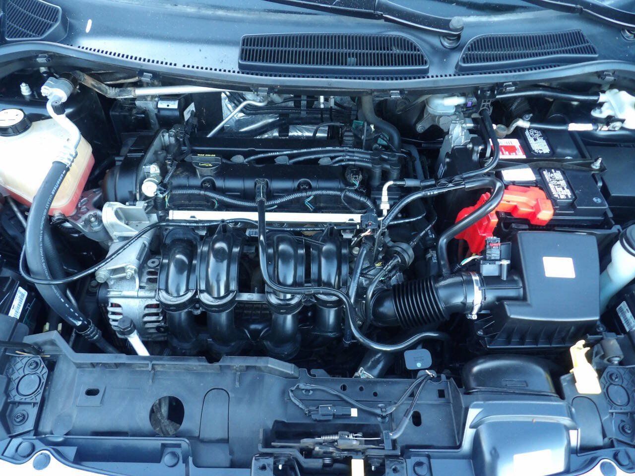 Used 2013 Ford Fiesta SE FWD image 12