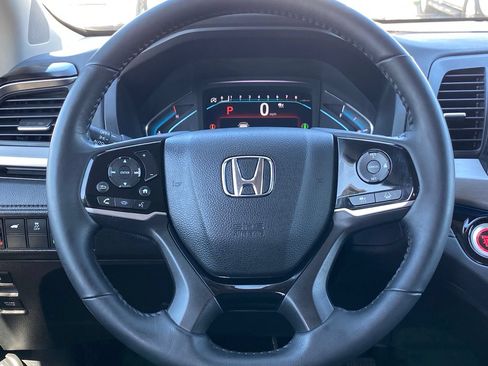 Used 2023 Honda Odyssey Touring image 25