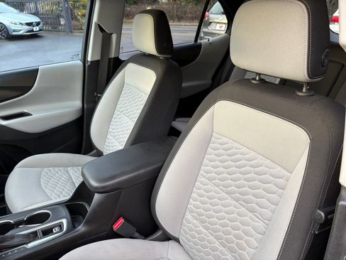 Used 2020 Chevrolet Equinox LS w/ LS Convenience Package image 12