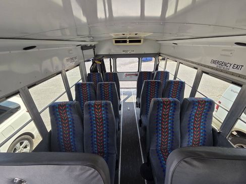 Used 2004 Chevrolet Express 3500 w/ School Bus Package RWD image 9
