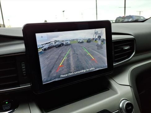 Used 2021 Ford Explorer XLT w/ Equipment Group 202A image 24