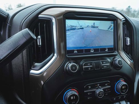 Used 2022 Chevrolet Silverado 1500 High Country w/ Safety Package II AWD/4WD image 21