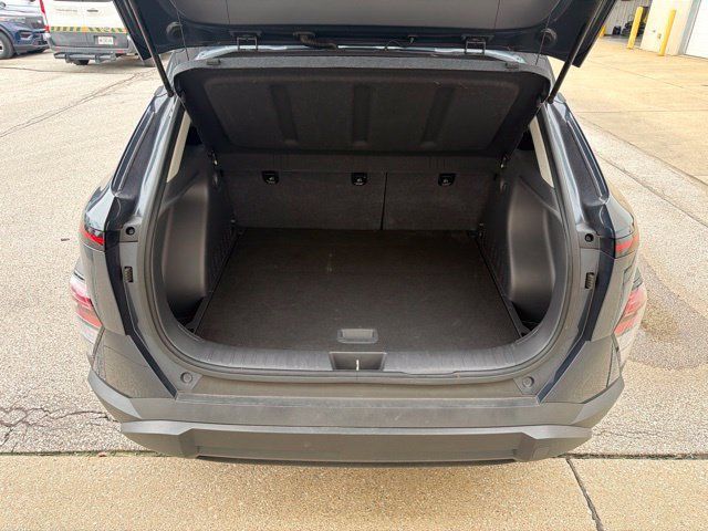 Used 2025 Hyundai Kona SEL AWD/4WD image 14