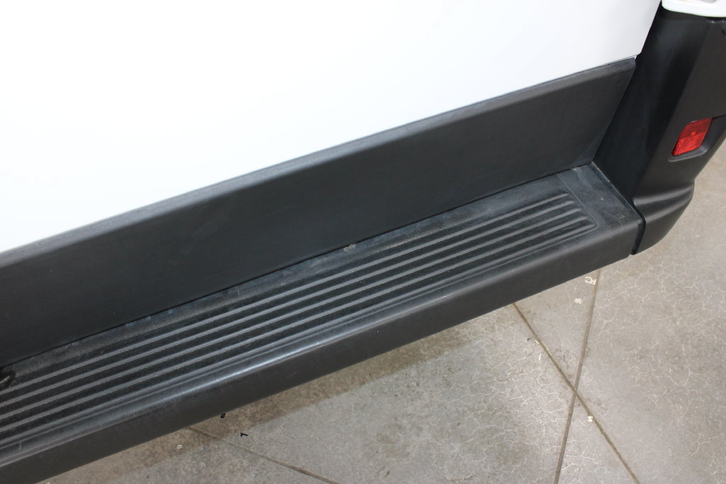 Used 2025 RAM ProMaster 2500 w/ Convenience Group FWD image 18