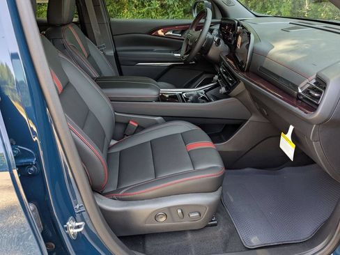 New 2027 Chevrolet Traverse RS FWD image 35
