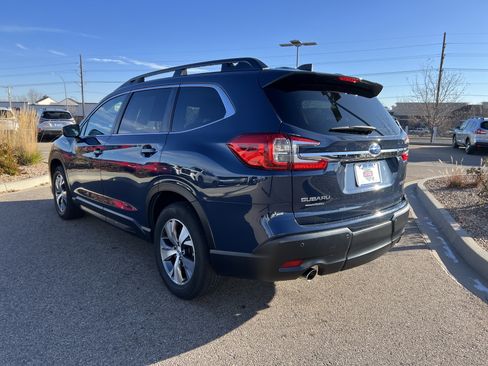 Used 2023 Subaru Ascent Premium w/ Convenience Package image 12