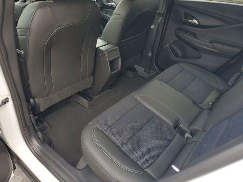 Used 2025 Buick Envista Sport Touring FWD image 25