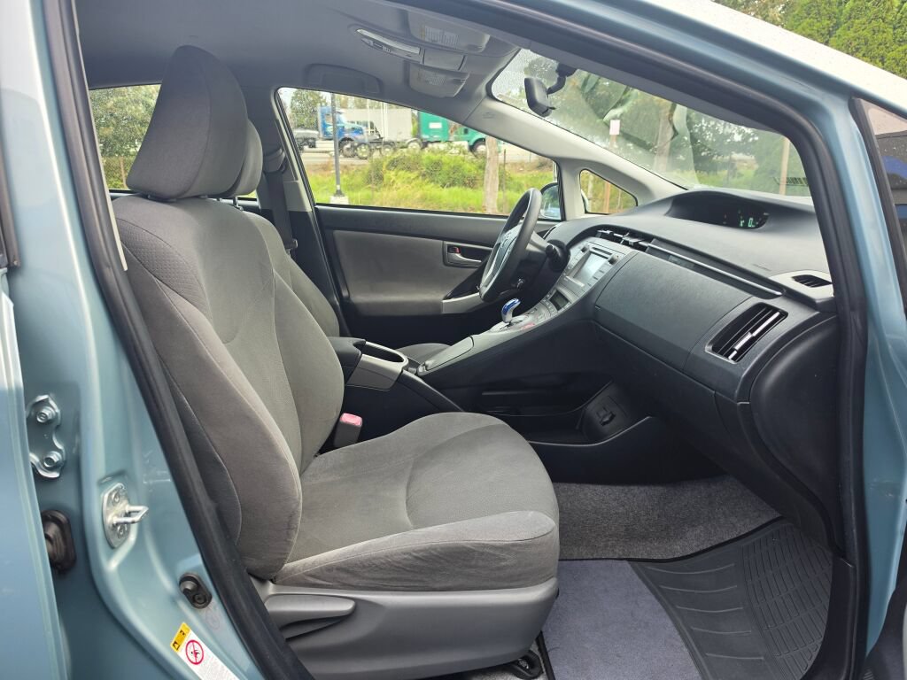 Used 2013 Toyota Prius Three FWD image 8