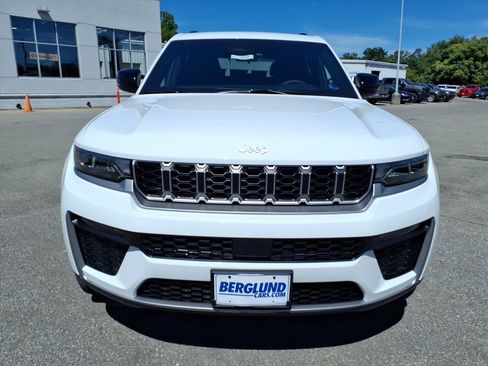 New 2026 Jeep Grand Cherokee Limited AWD/4WD image 9