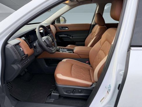 New 2026 Nissan Pathfinder Platinum AWD/4WD image 5