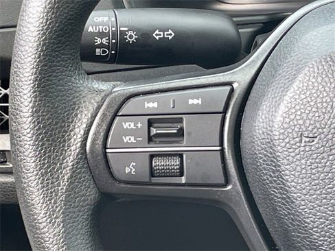 Used 2025 Honda Accord LX image 12
